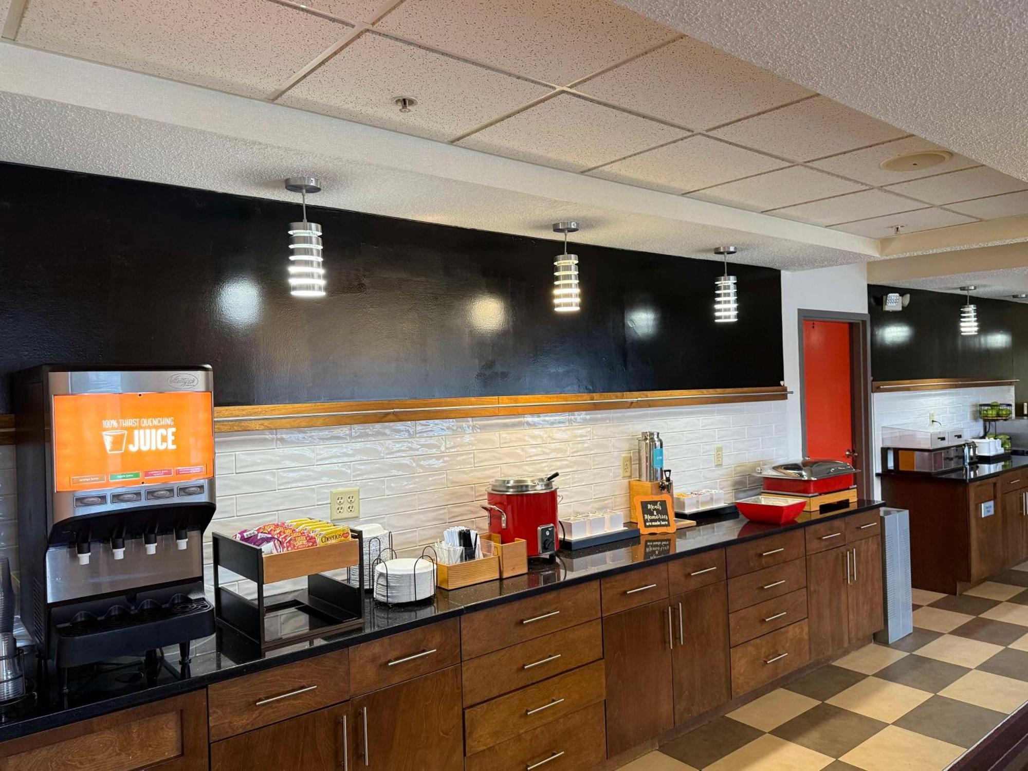 Surestay By Best Western Forsyth Decatur Esterno foto